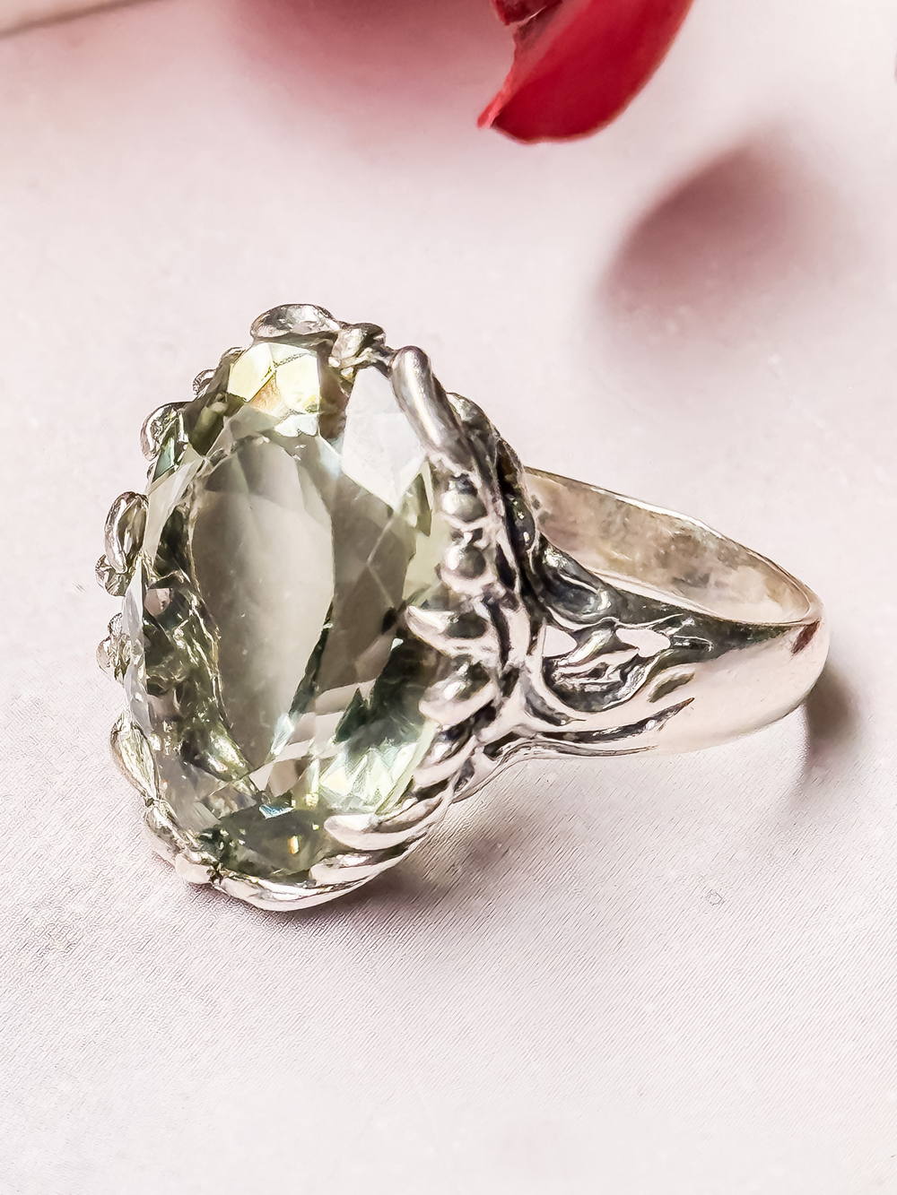 Серебряное кольцо